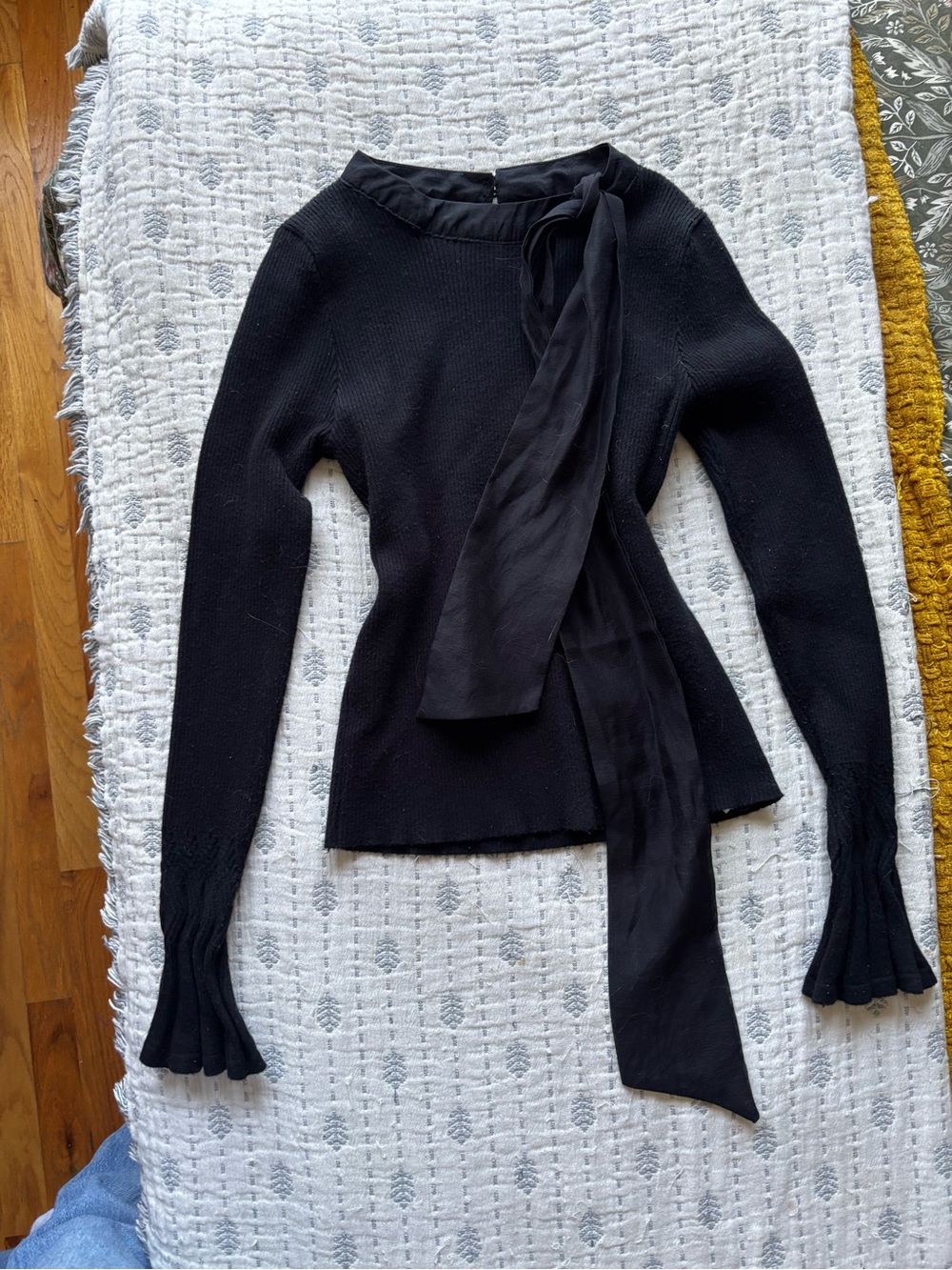 Source Unknown Black Tie-Neck Long Sleeve Sweater